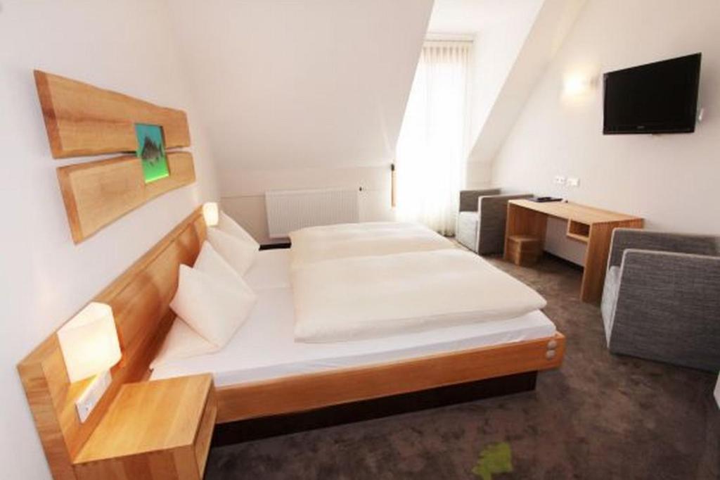 Karpfenhotel&Herrenhaus im Gasthaus Sindel-Buckel Feuchtwangen Zimmer foto